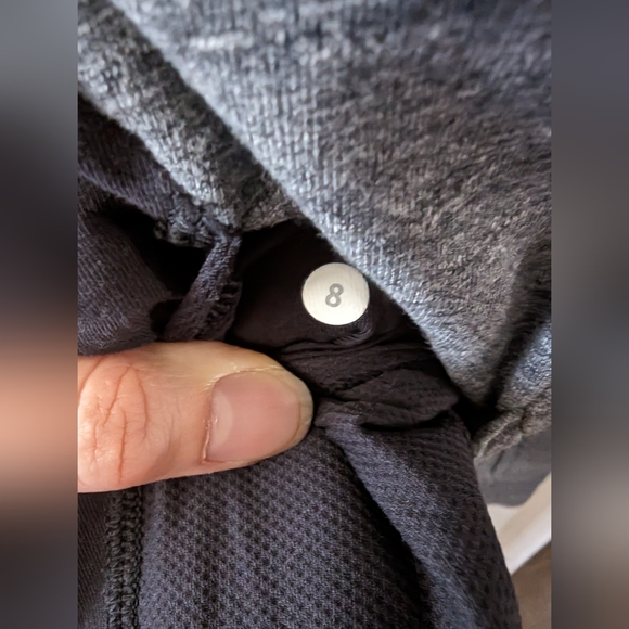 Lululemon That's a Wrap - Picture 9 of 13